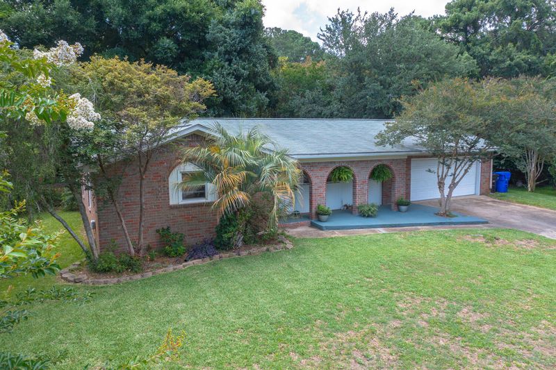 1142 Shoreside Way, Mount Pleasant, SC 29464