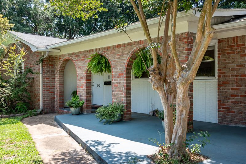 1142 Shoreside Way, Mount Pleasant, SC 29464