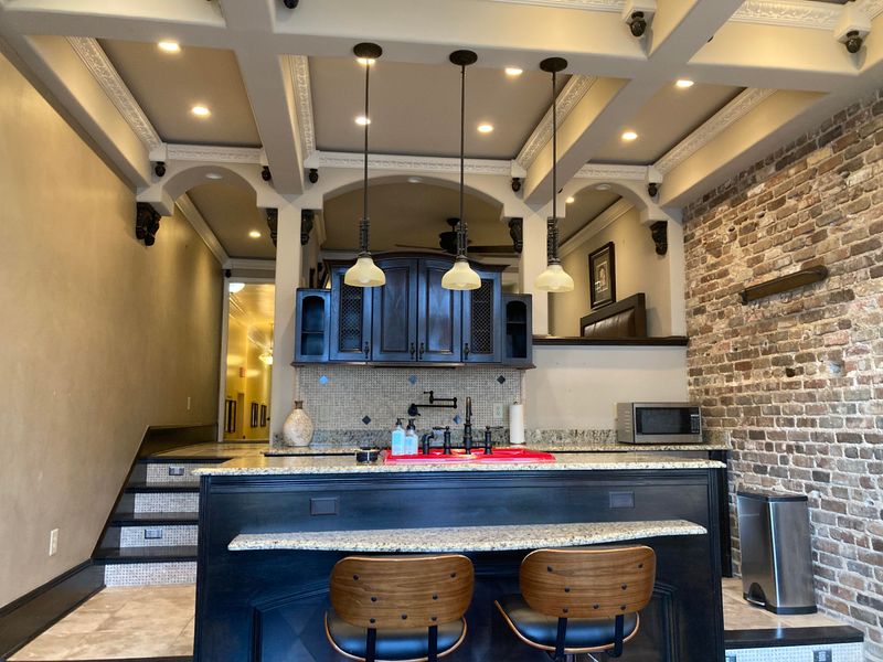 350 King St #201, Charleston, SC 29401
