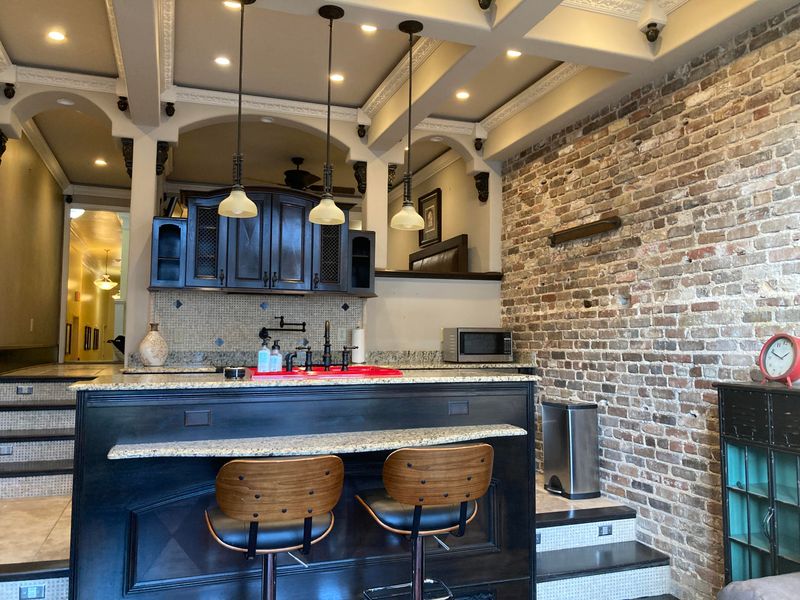 350 King St #201, Charleston, SC 29401