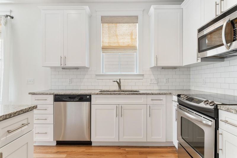 1255 Appling Dr, Mount Pleasant, SC 29464