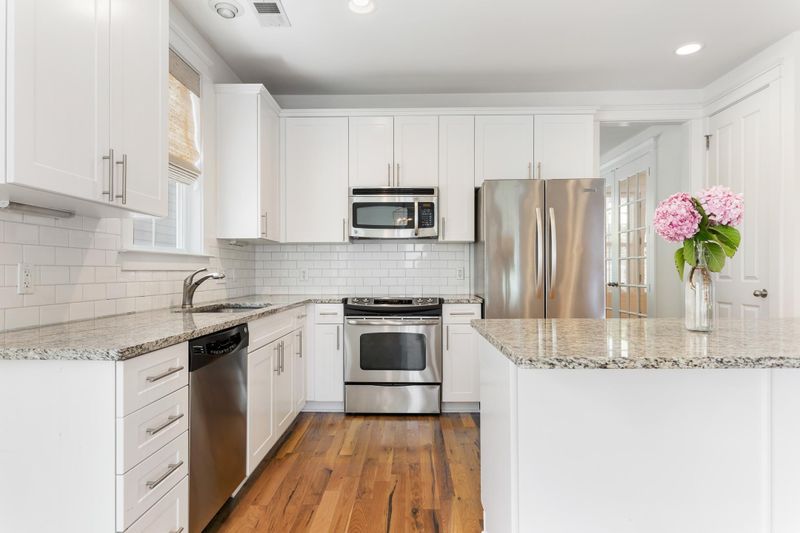 1255 Appling Dr, Mount Pleasant, SC 29464