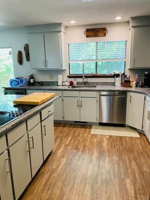 207 Boone Dr, Summerville, SC 29485