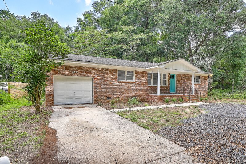 1926 River Rd, Johns Island, SC 29455