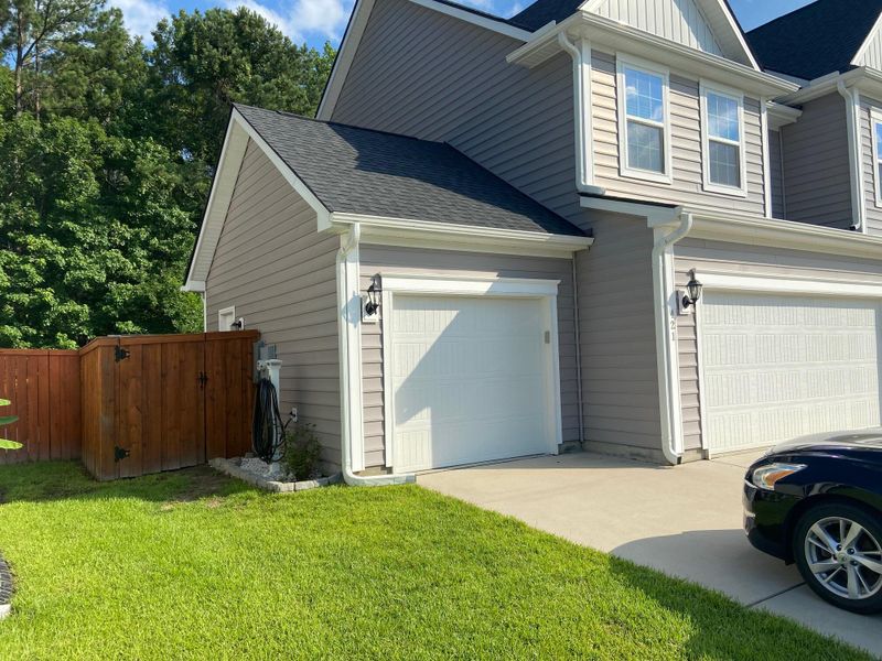421 Stonefield Cir, Moncks Corner, SC 29461