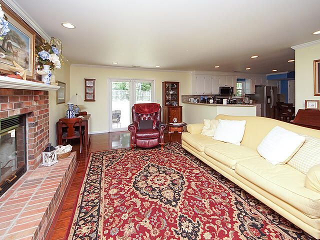 138 Knightsbridge Dr, North Charleston, SC 29418