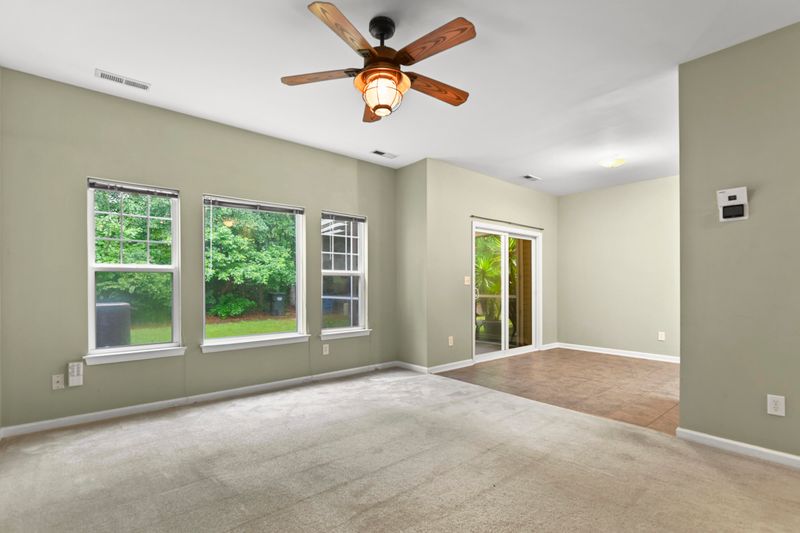 105 Chestnut Oaks Ct, Ladson, SC 29456