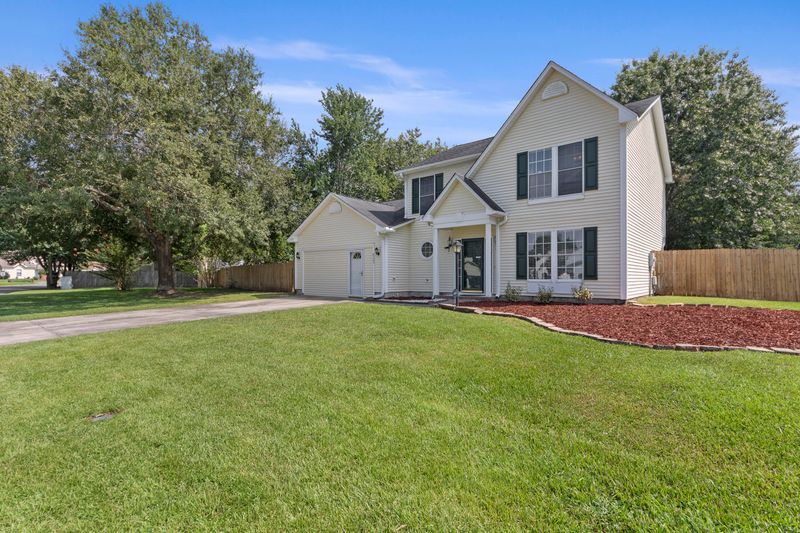 8305 Loggers Rn, North Charleston, SC 29420