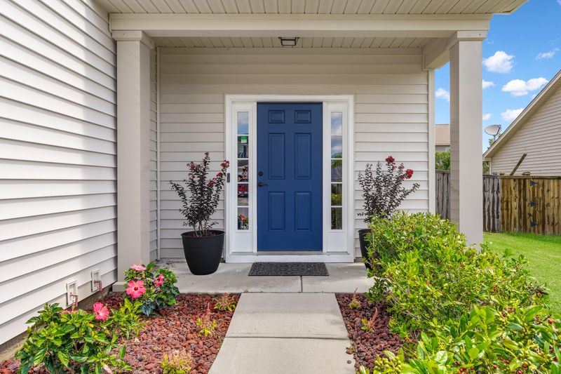 7650 Kinston St, North Charleston, SC 29418