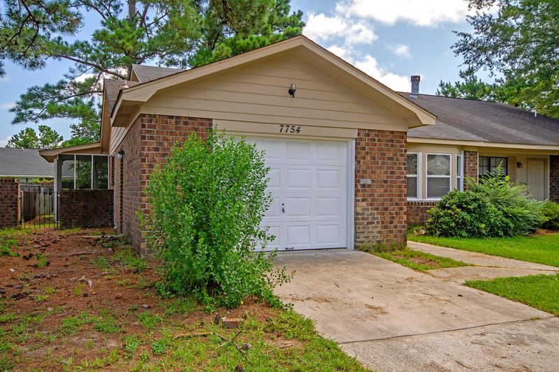 7754 Wayfield Cir, North Charleston, SC 29418