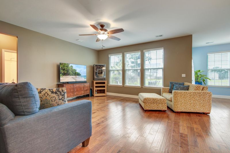 117 Springbank Ct, Moncks Corner, SC 29461