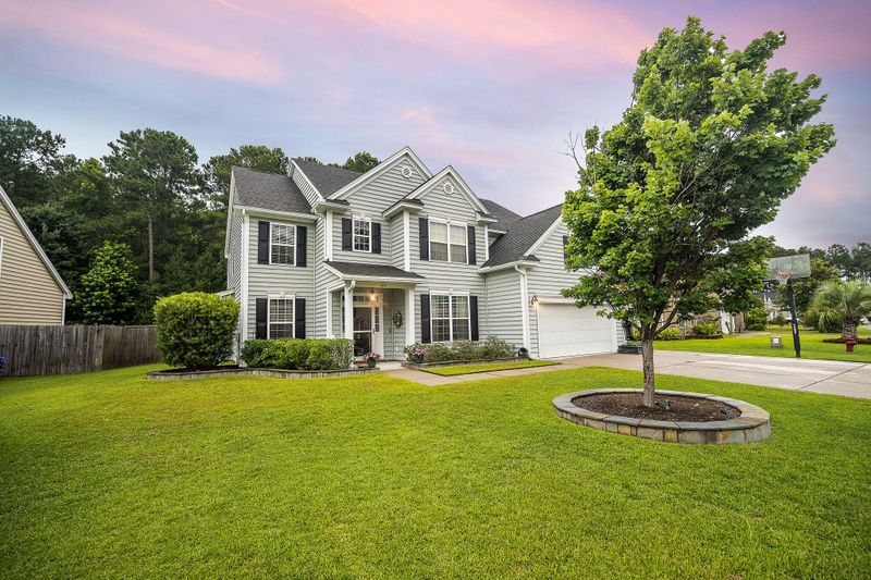 379 Decatur Dr, Summerville, SC 29486