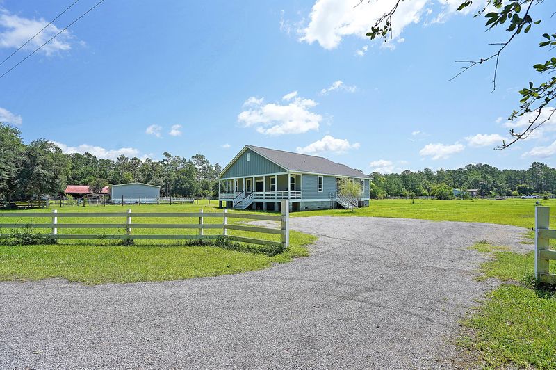 206 Sting Way, Huger, SC 29450