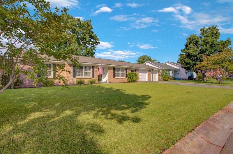 5285 Lela Dr, North Charleston, SC 29418