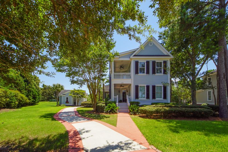 376 Evian Way, Mount Pleasant, SC 29464