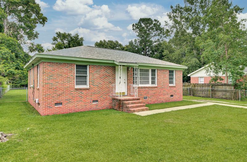 310 Jean Wells Dr, Goose Creek, SC 29445