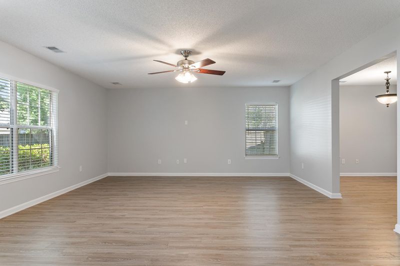 8505 Haley Ct, North Charleston, SC 29406