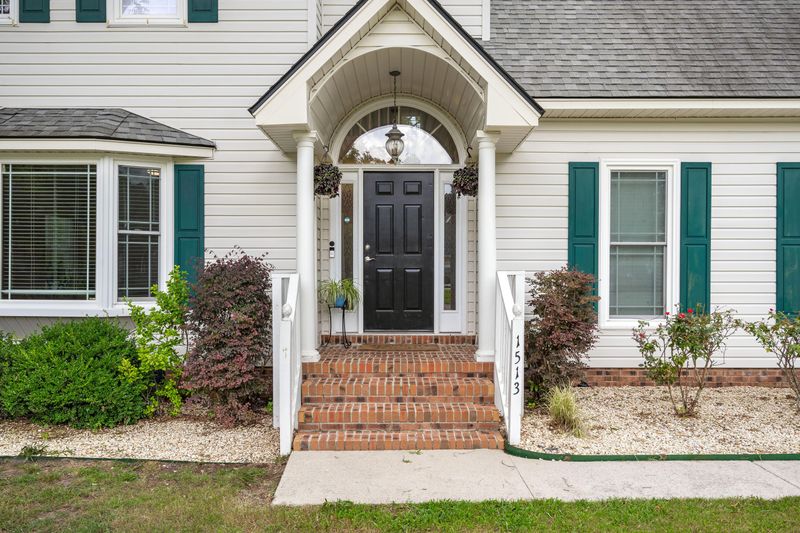 1513 Sterling Oaks Dr, Moncks Corner, SC 29461