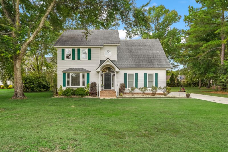 1513 Sterling Oaks Dr, Moncks Corner, SC 29461