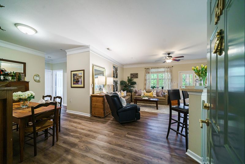 1541 Cambridge Lakes Dr, Mount Pleasant, SC 29464
