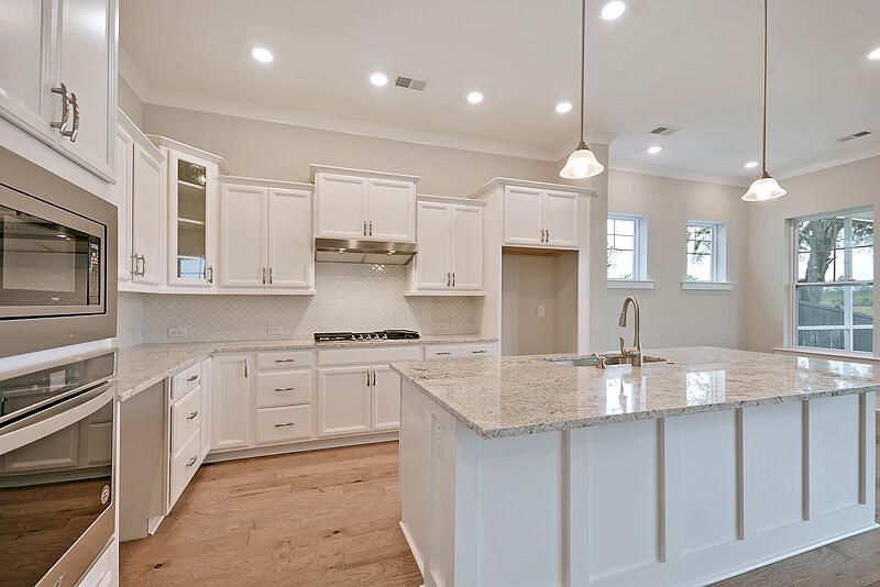898 Carnes Crossing Blvd, Summerville, SC 29486