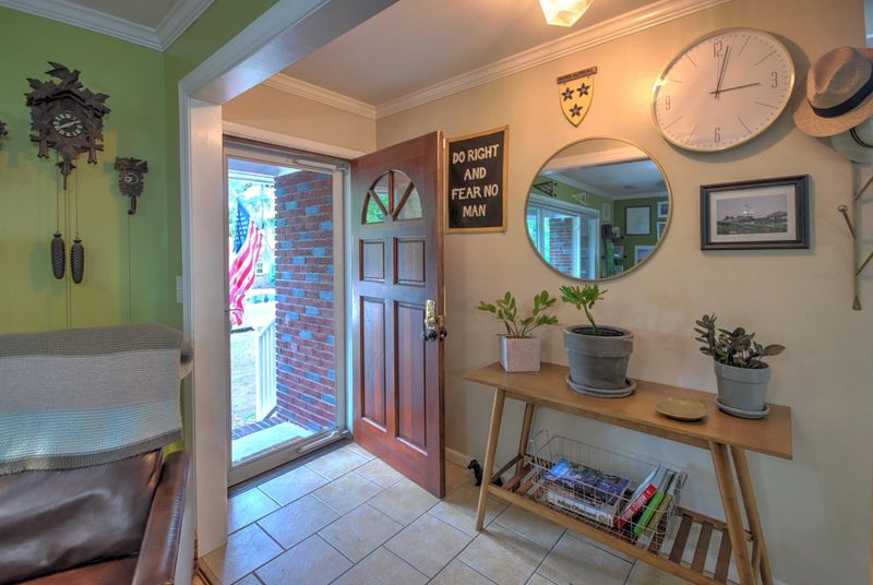 4565 Withers Dr, North Charleston, SC 29405