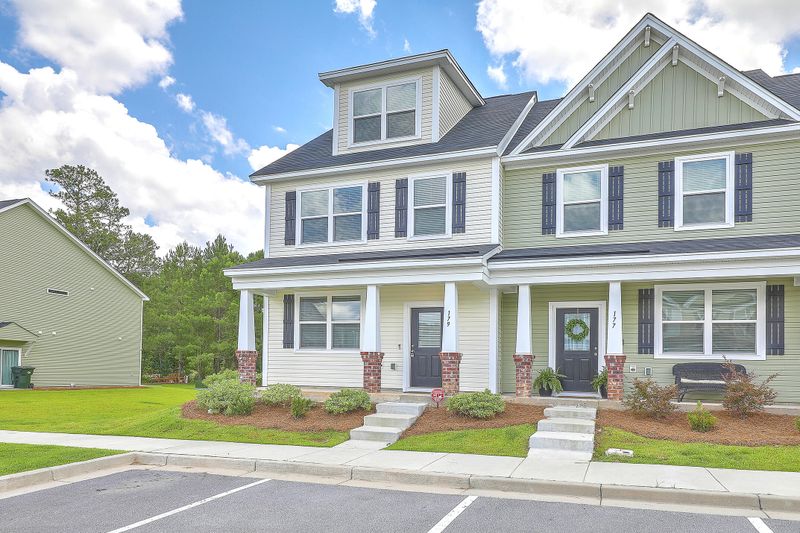 179 Woodward Rd, Goose Creek, SC 29445