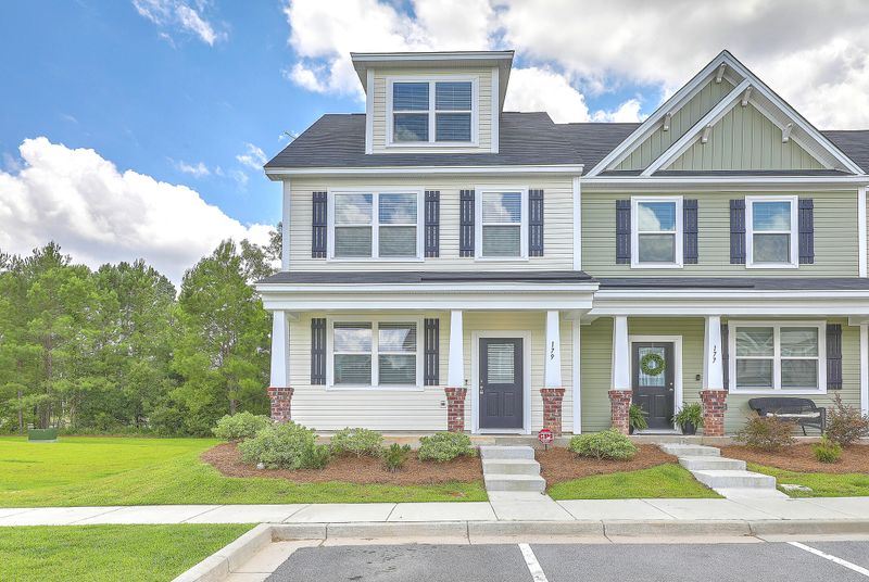 179 Woodward Rd, Goose Creek, SC 29445