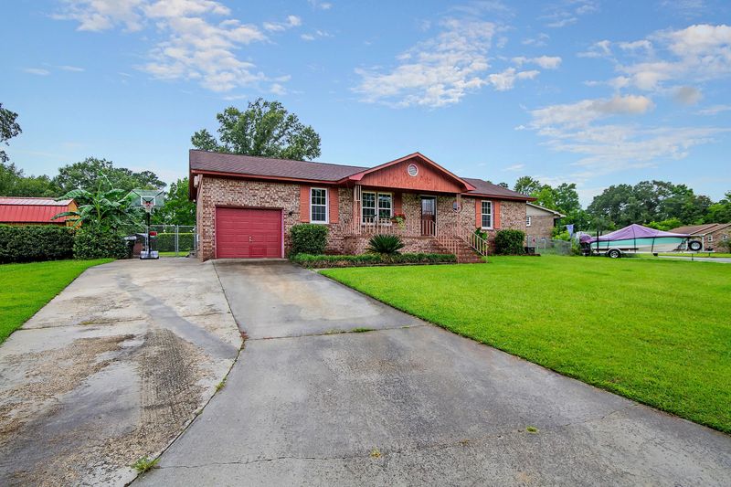 235 Columbia Dr, Ladson, SC 29456