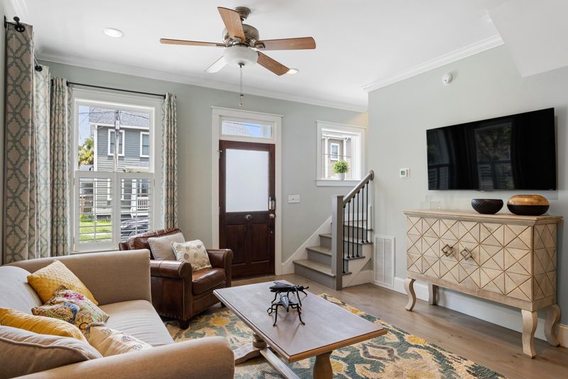 293 Coming St, Charleston, SC 29403