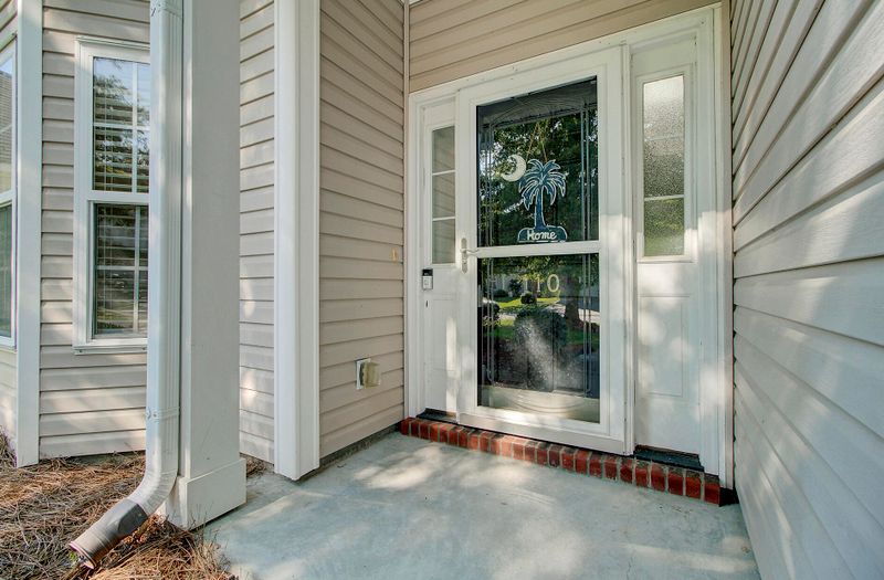 110 Valentin Dr, Summerville, SC 29485