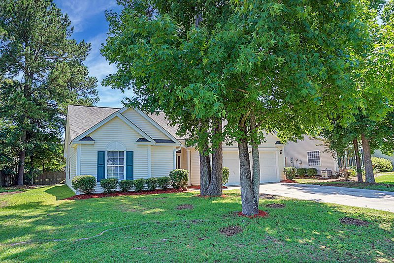 1413 Crossbill Trl, Hanahan, SC 29410