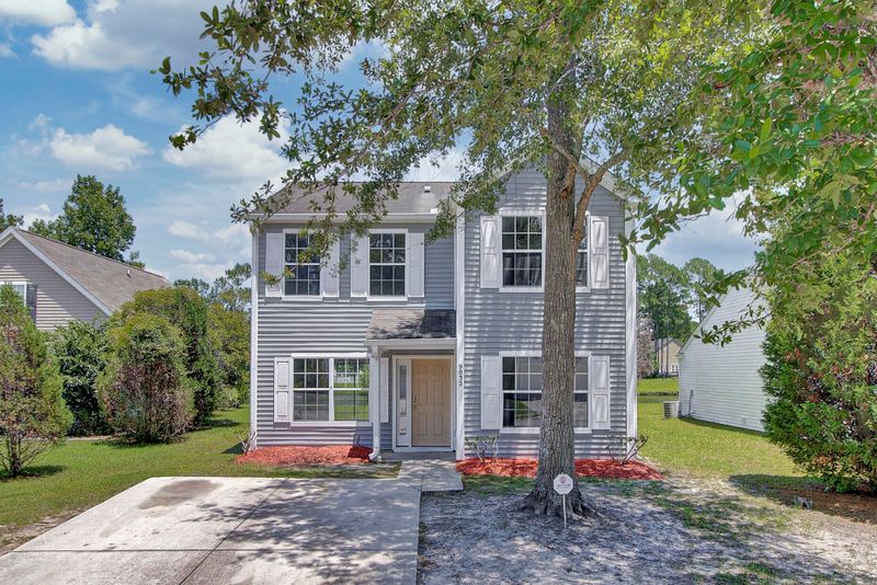 9032 Greenbriar Dr, Summerville, SC 29485