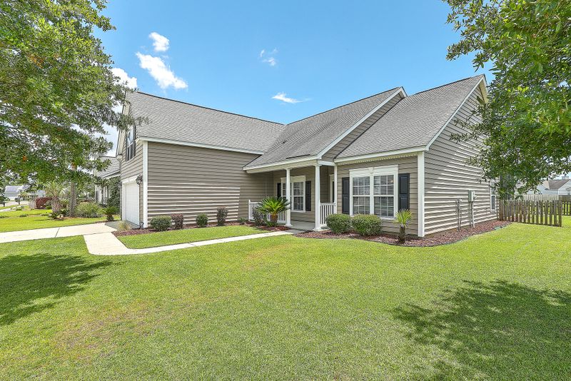 7310 Kestrel Trl, Hanahan, SC 29410