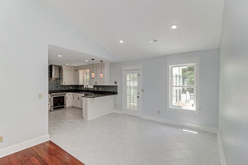 6665 Bent Creek Dr, North Charleston, SC 29420