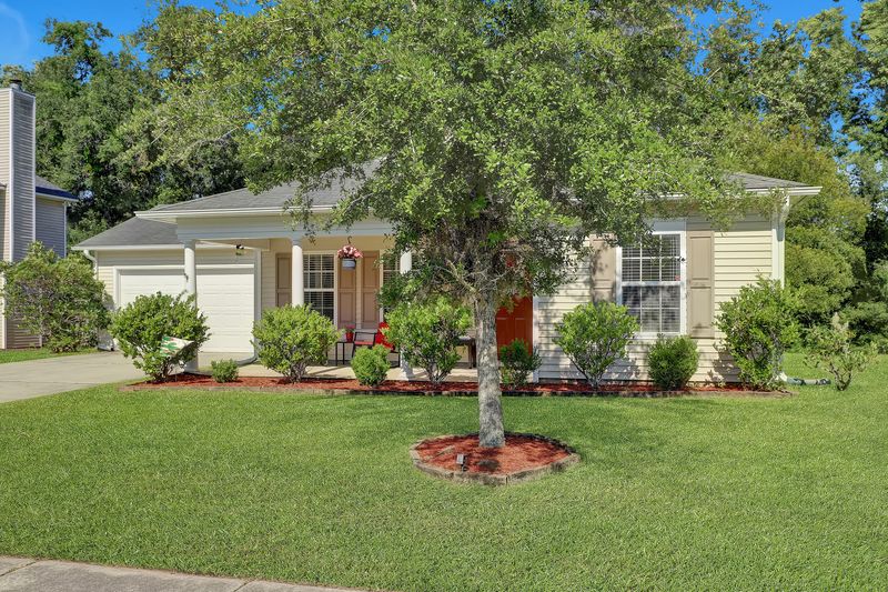 409 Green Park Ln, Goose Creek, SC 29445