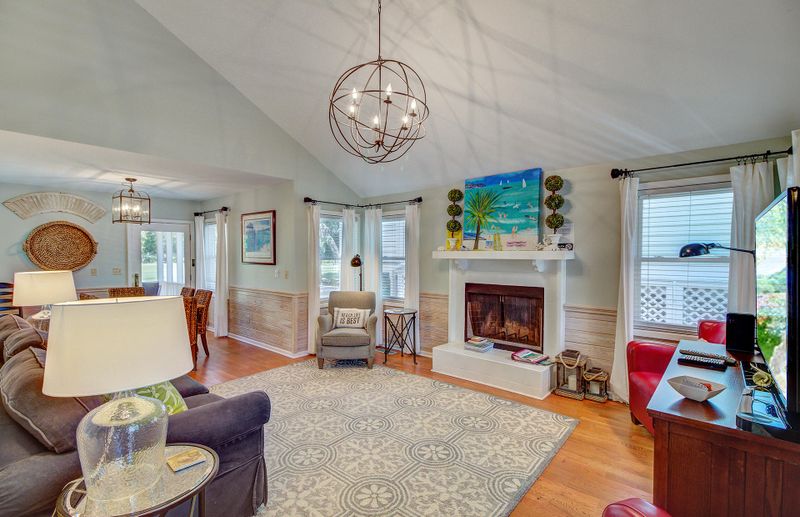 25 Pelican Reach, Isle Of Palms, SC 29451
