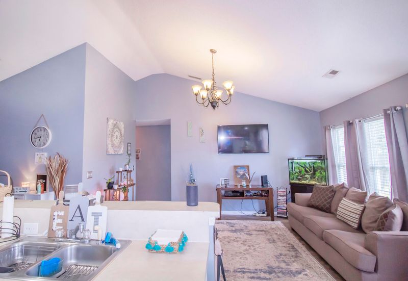 5070 Thornton Dr, Summerville, SC 29485