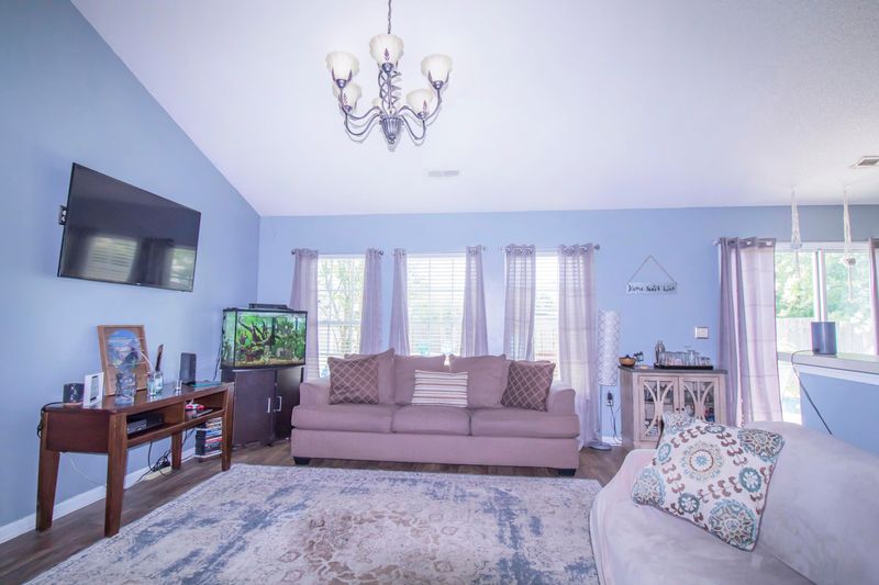 5070 Thornton Dr, Summerville, SC 29485