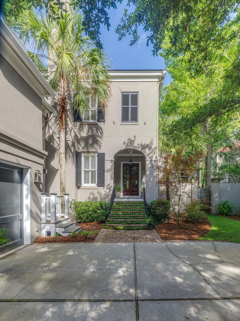 14 Saturday Rd, Mount Pleasant, SC 29464