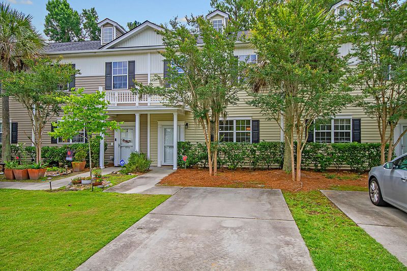 4536 Great Oak Dr, North Charleston, SC 29418