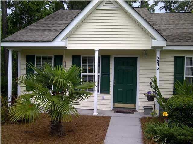 8053 Shadow Oak Dr, North Charleston, SC 29406