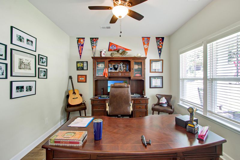 1592 Thin Pine Dr, Johns Island, SC 29455