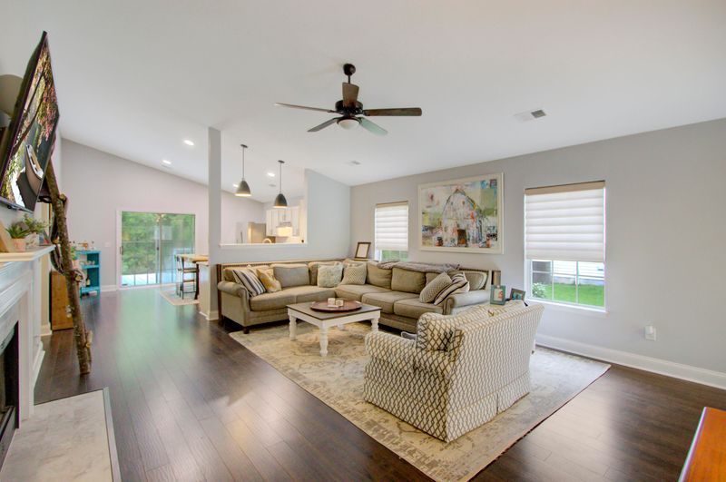 7916 Long Shadow Ln, North Charleston, SC 29406