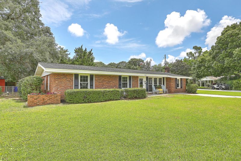 1133 Arthur Dr, Charleston, SC 29412