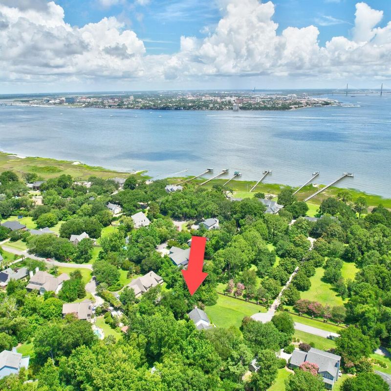 957 Paul Revere Dr, Charleston, SC 29412