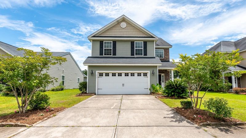 215 Maywood Dr, Moncks Corner, SC 29461