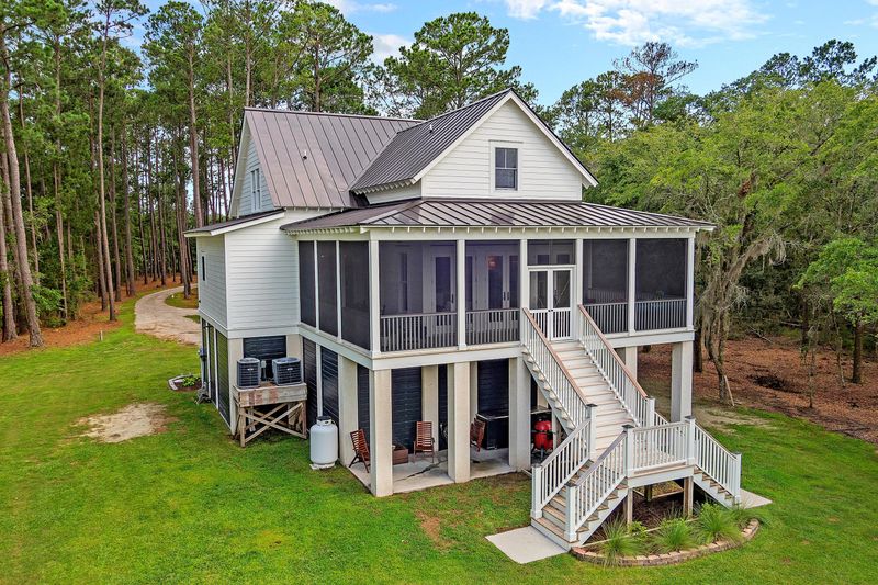 4698 Archfield Ave, Meggett, SC 29449