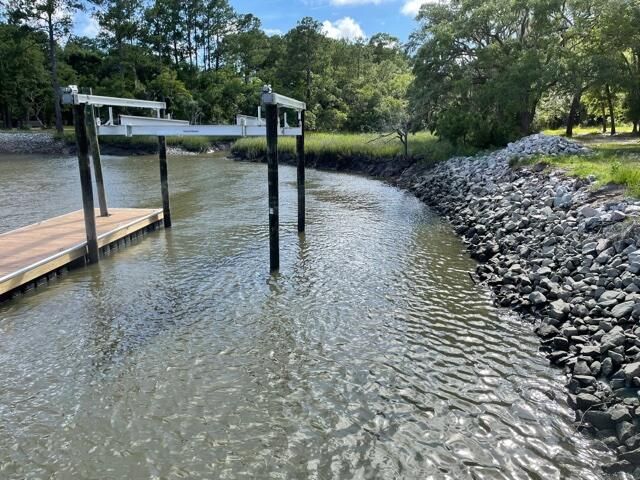 2298 Laurel Hill Rd, Edisto Island, SC 29438