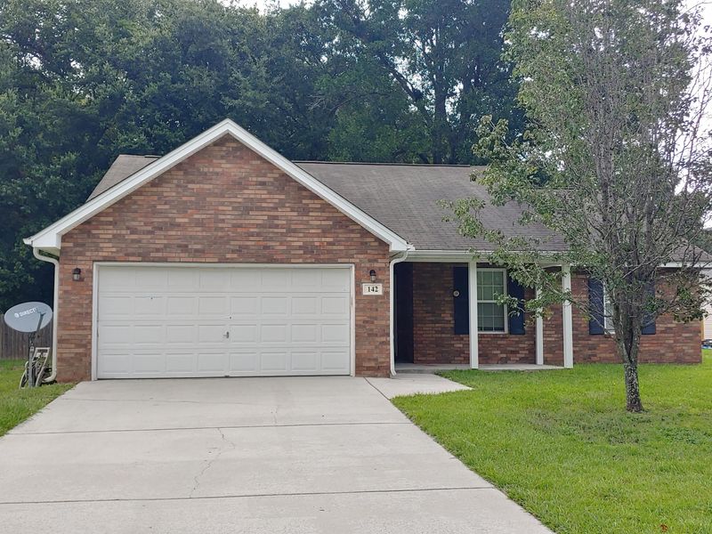 142 Orangeburg Rd, Summerville, SC 29483